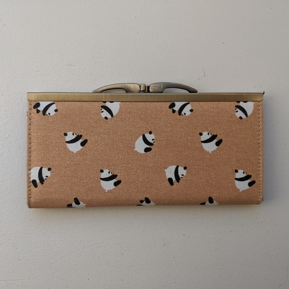 NWOT Panda Wallet - Picture 4 of 4